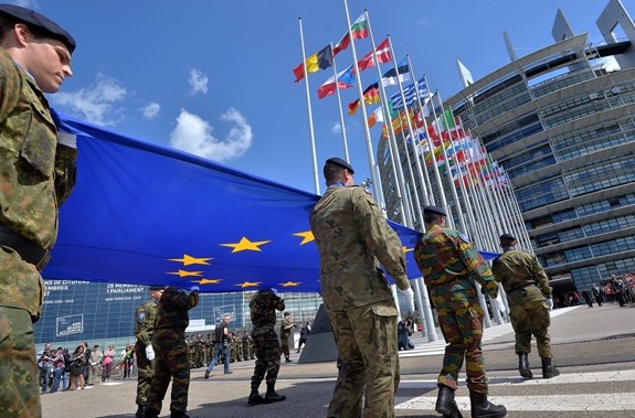   美国和欧盟举行安全与防务对话 - ảnh 1