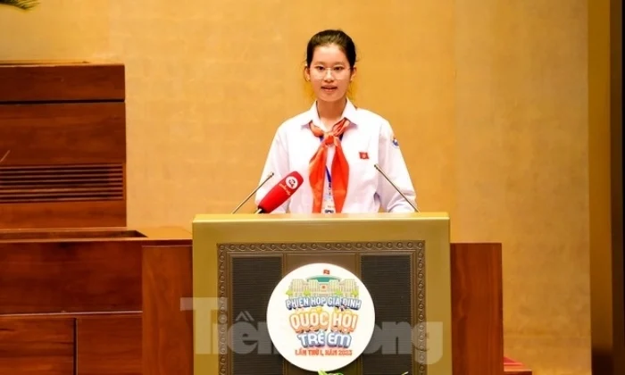 唯一获得2023年越南优秀青年提名的中学生邓莎仙 - ảnh 2