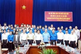 Deputi PM  Nguyen Thien Nhan melakukan temu kerja dengan pimpinan provinsi Cao Bang - ảnh 1