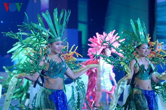 Festival Carnaval Ha Long - 2012 dengan tema 