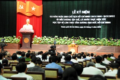 Aktivitas-aktivitas yang bergelora menyambut peringatan ultah ke-122 Hari Lahirnya Presiden Ho Chi Minh - ảnh 1