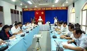 Organisasi-organisasi Partai Komunis Kantor-kantor di pusat mengadakan acara oto-kritik dan kritik sesuai dengan Resolusi Sidang Pleno ke-4 - ảnh 1