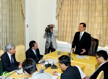 PM Vietnam Nguyen Tan Dung melakukan kontak dengan pemilih di kota Hai Phong - ảnh 1