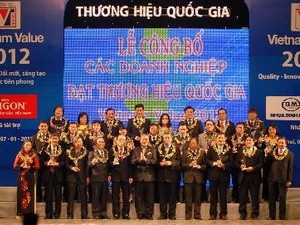 Mengumumkan badan-badan usaha yang mencapai gelar “Brand Nasional Vietnam” - ảnh 1