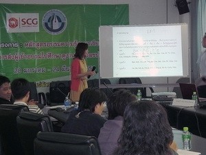 Pembukaan kursus pengajaran bahasa Vietnam untuk kalangan wartawan Thailand - ảnh 1