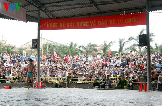 Pertandingan gulat tradisional Ninh Hiep  - ảnh 12