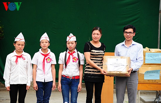 Liga Pemuda Komunis Ho Chi Minh VOV berkunjung di  propinsi Ha Giang - ảnh 2