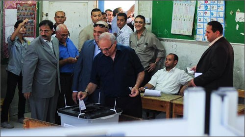 Majelis Tinggi Mesir mengesahkan Undang-Undang tentang Pemilu (amandemen) - ảnh 1