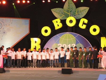 Babak final kontes penciptaan robocon Vietnam-2013 - ảnh 1
