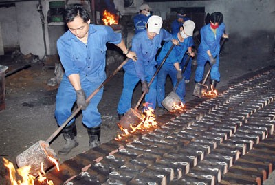 Menegaskan peranan serikat buruh dalam rancangan amandemen UUD-1992 - ảnh 1