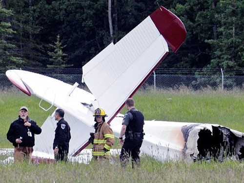 Kecelakaan pesawat terbang di Amerika Serikat menewaskan banyak orang - ảnh 1