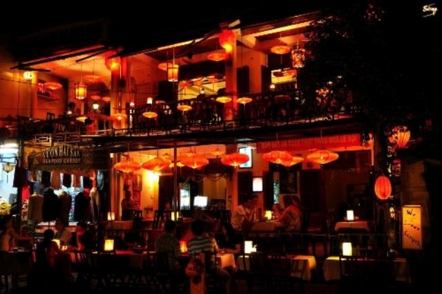 Suara malam bulan purnama di kota lama Hoi An - ảnh 3