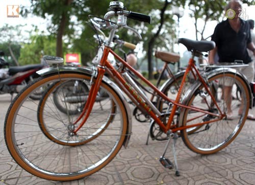 Mengayuh sepeda lama dan mengenangkan kota Hanoi dulu - ảnh 2