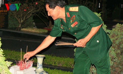 Aktivitas-aktivitas peringatan Hari Prajurit Penyandang Cacad dan Pahlawan Gugur Vietnam - ảnh 1