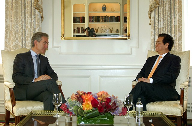 PM Nguyen Tan Dung melakukan kontak bilateral dengan PM Moldova - ảnh 1