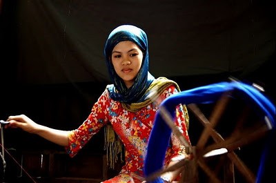 Busana dan baju panjang wanita etnis minoritas Cham - ảnh 2