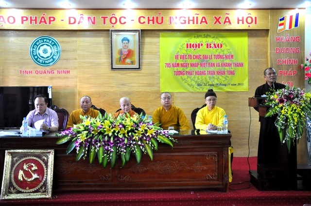 Mega upacara peringatan ultah ke-705 Kenaikan nirwana Raja Buddha Tran Nhan Tong - ảnh 1