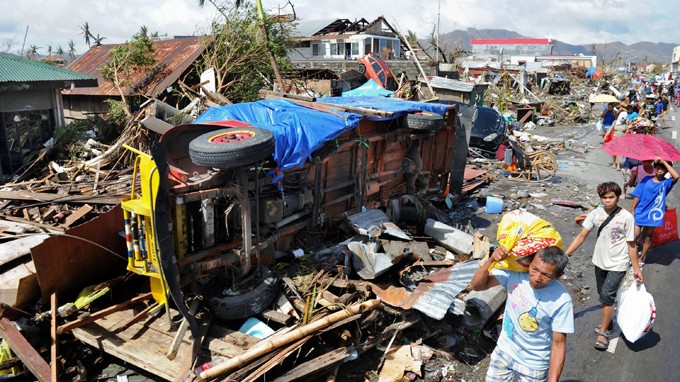 Supra-taufan Haiyan menimbulkan kerugian berat terhadap Filipina - ảnh 1
