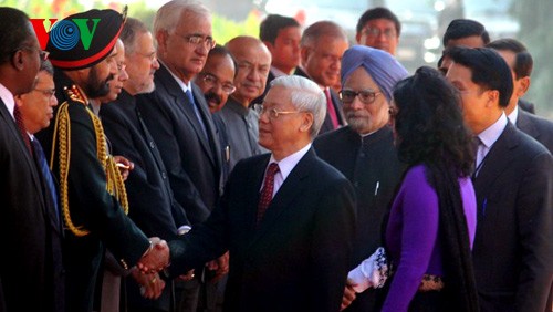 Upacara penyambutan Sekjen Nguyen Phu Trong diadakan secara khidmat di Kepresidenan India - ảnh 1