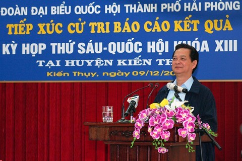 PM Nguyen Tan Dung melakukan temu kerja dengan pimpinan kota Hai Phong - ảnh 1
