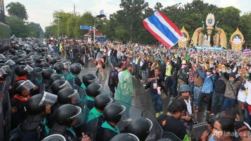 Pihak oposisi di Thailand terus mengeluarkan tuntutan - ảnh 1