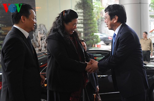 Wakil Ketua MN Tong Thi Phong mengunjungi VOV - ảnh 1