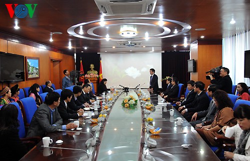Wakil Ketua MN Tong Thi Phong mengunjungi VOV - ảnh 7