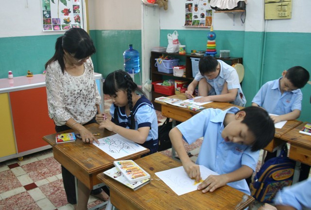 Mengunjungi sekolah khusus di kota Ho Chi Minh - ảnh 1