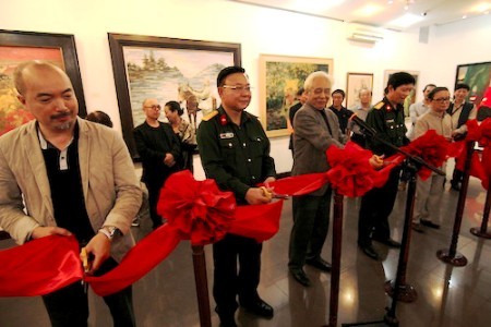 Pameran seni rupa tentang kemenangan Dien Bien Phu - ảnh 1