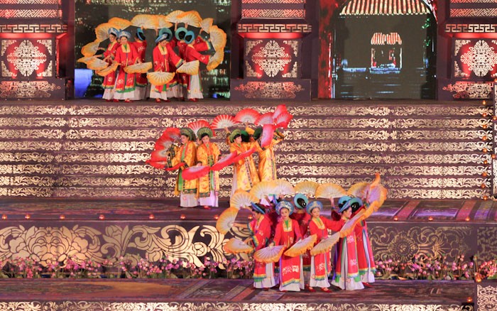 Festival Hue-2014: Pusaka budaya dengan integrasi dan perkembangan - ảnh 5