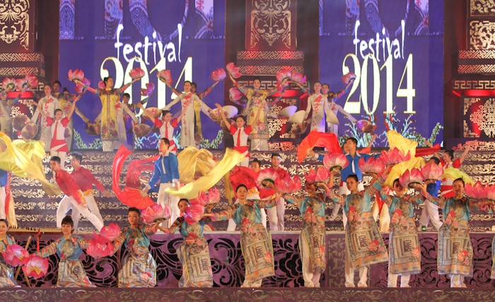 Festival Hue-2014: Pusaka budaya dengan integrasi dan perkembangan - ảnh 6