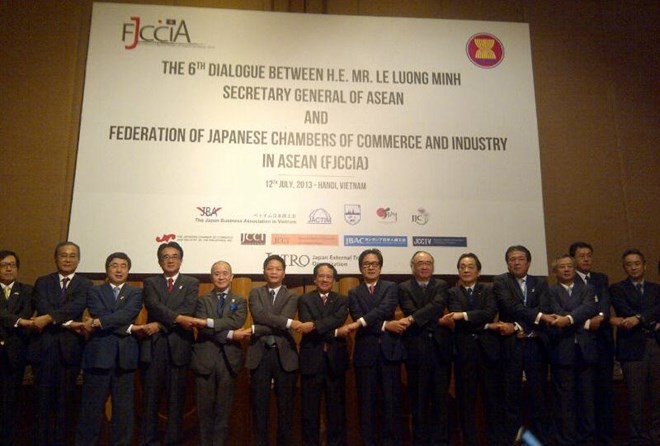 ASEAN melakukan dialog dengan komunitas badan usaha Jepang - ảnh 1