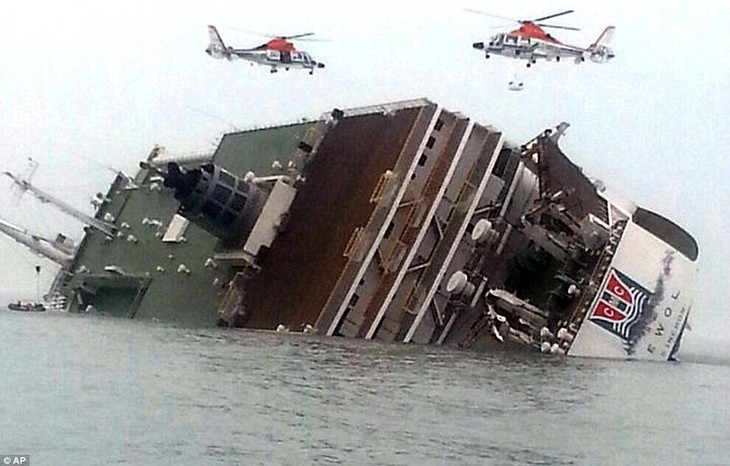 Kapal feri Republik Korea tenggelam: 18 orang tewas dan 278 orang lain yang hilang - ảnh 1