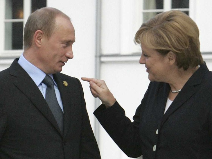 Pemimpin Rusia dan Jerman melakukan pembicaraan per telepon tentang ketegangan di Ukraina Timur - ảnh 1