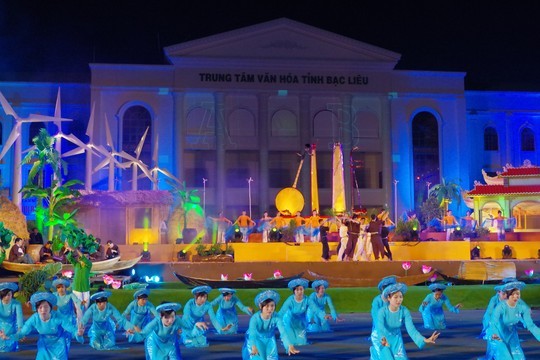 Pembukaan Festival Nasional Pertama Seni Musik Tai Tu – Bac Lieu 2014 - ảnh 1