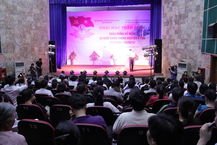 Pembukaan Pekan film keliling  sehubungan dengan peringatan ultah ke-60 Kemenangan Dien Bien Phu - ảnh 1