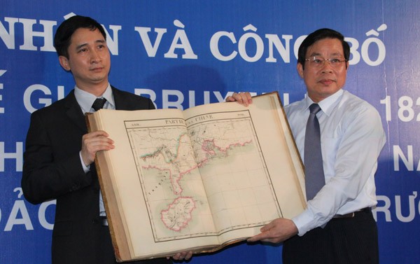 Atlas dunia tahun 1827 menegaskan kedaulatan Vietnam - ảnh 1