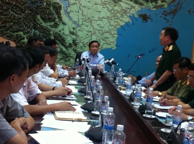 Deputi PM Hoang Trung Hai memimpin sidang online tentang pencegahan dan penanggulangan taufan Rammasun - ảnh 1