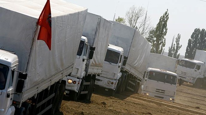 Rusia dan Ukraina sepakat mulai memeriksa iringan truk pengangkut barang bantuan - ảnh 1