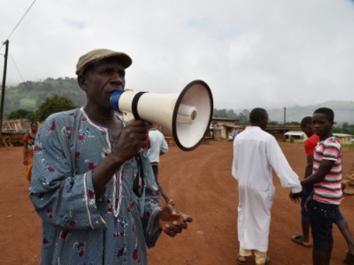 Liberia memberlakukan perintah jam malam karena penyakit Ebola - ảnh 1