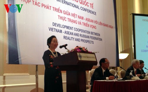 Politik konsekwen Vietnam ialah membawa hubungan ASEAN – Rusia berkembang secara komprehensif - ảnh 1