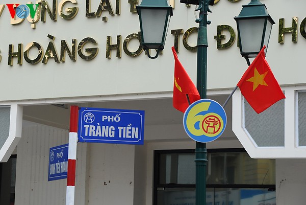 Kota Hanoi yang indah pada peringatan ultah ke-60 Pembebasan Ibukota - ảnh 5