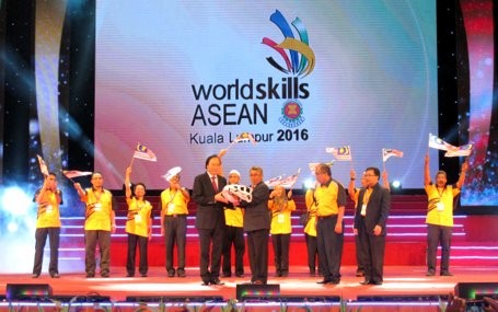 Kompetisi ke-10 Ketrampilan Kerja ASEAN -tahun 2014 berakhir secara baik - ảnh 1