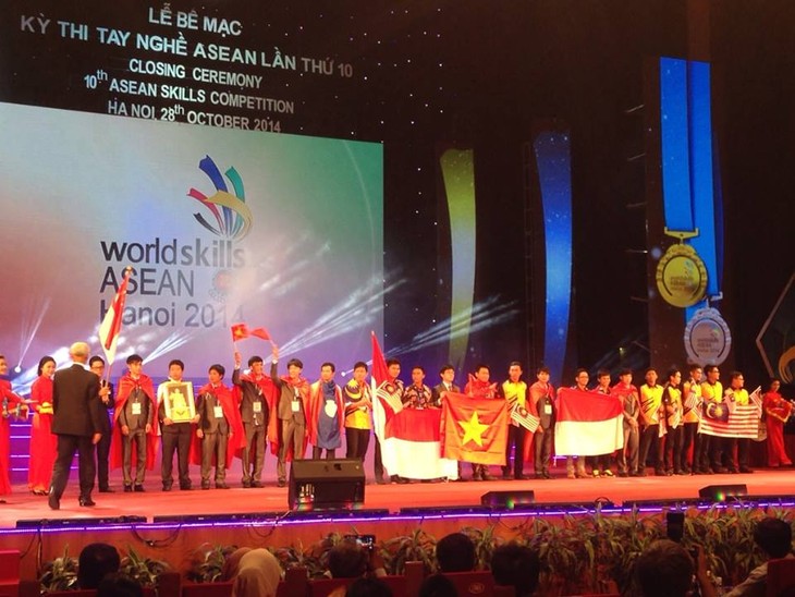 Kompetisi ke-10 Ketrampilan Kerja ASEAN di kota Hanoi berakhir secara sukses - ảnh 5