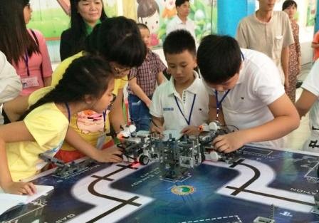 Kontes nasional Robothon-2014 merupakan lapangan main yang bermanfaat bagi kaum pelajar - ảnh 1