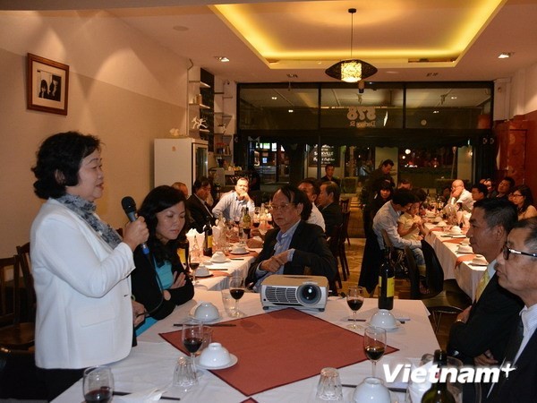 Diaspora Vietnam di Australia sepenuh hati demi laut dan pulau kampung halaman - ảnh 1