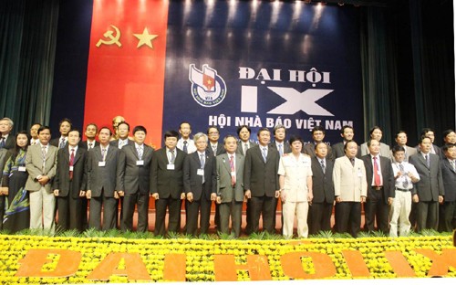 Konferensi ke-6 Badan Eksekutif Persatuan Wartawan Vietnam angkatan ke-9 - ảnh 1