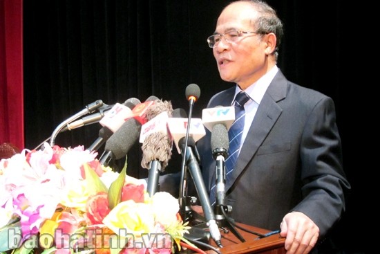Ketua MN Nguyen Sinh Hung: berjuang membela kemerdekaan, kedaulatan dan keutuhan wilayah merupakan target yang tertinggi - ảnh 1