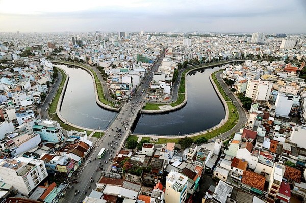 WB mengesahkan USD 450 juta untuk memperbaiki jasa kebersihan lingkungan hidup di kota Ho Chi Minh - ảnh 1