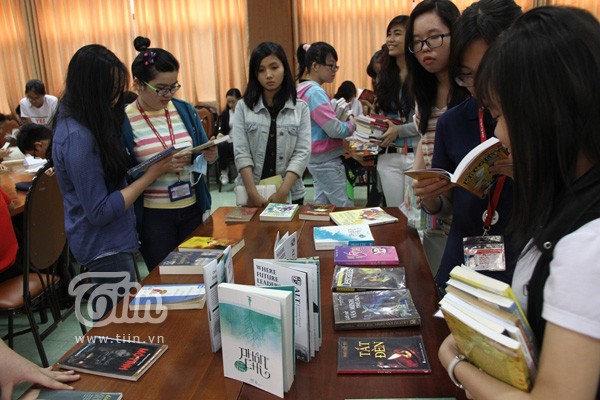 Hari Tukar Buku – Tempat mengkonektivitaskan perasaan cinta buku dari para pelajar dan mahasiswa - ảnh 1